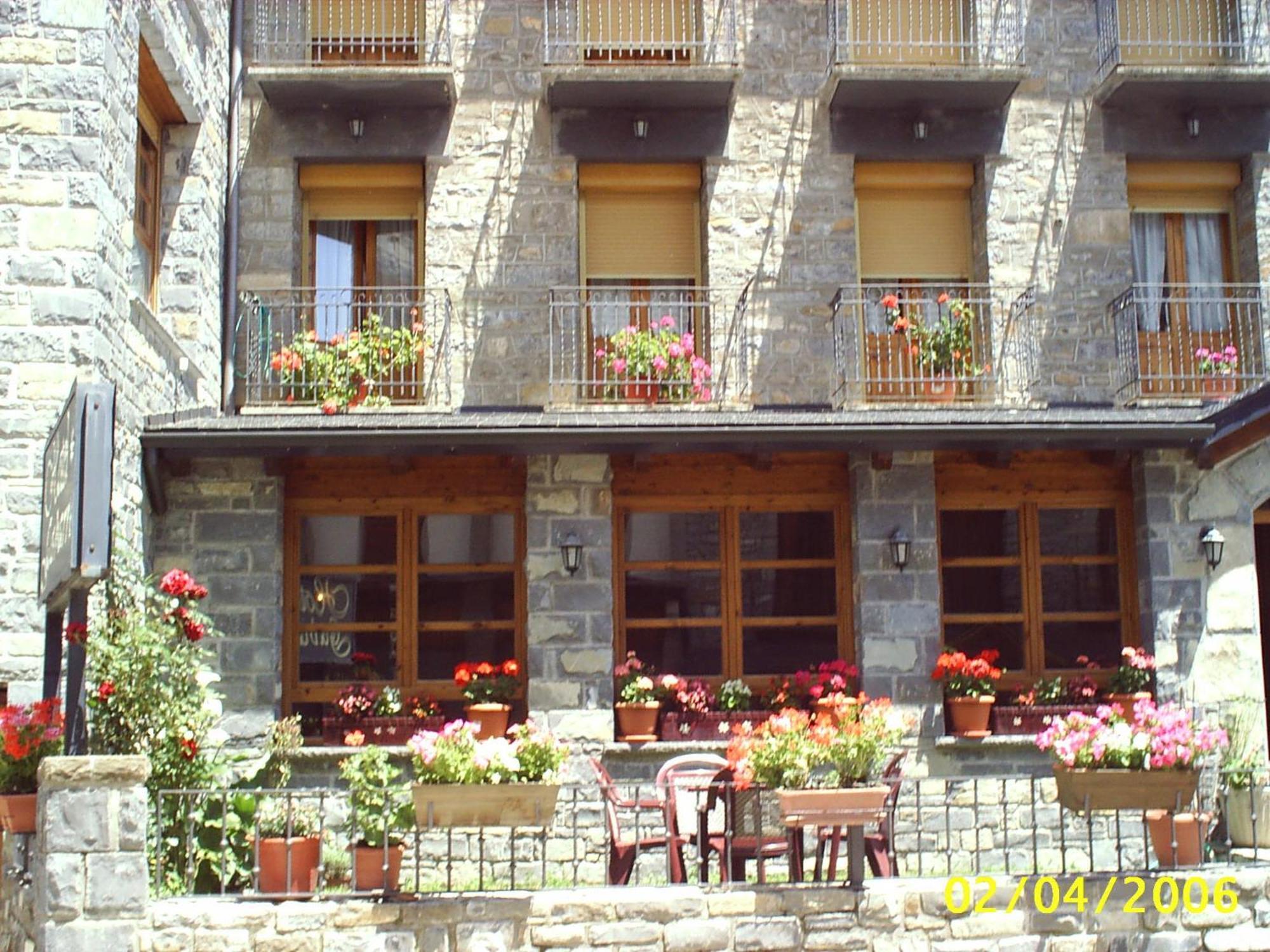 Hotel Gabarre Broto Exterior foto