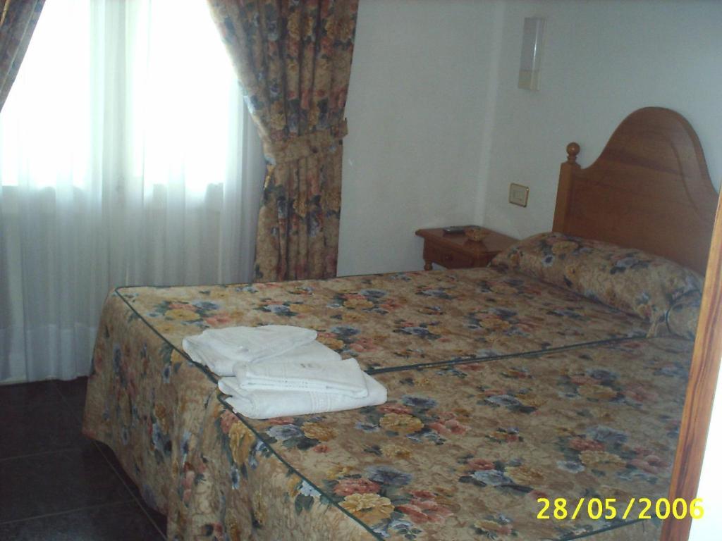 Hotel Gabarre Broto Zimmer foto