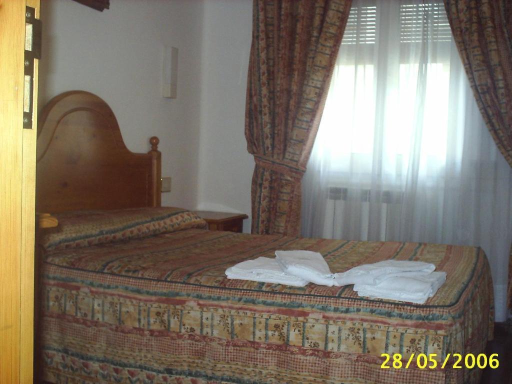 Hotel Gabarre Broto Zimmer foto